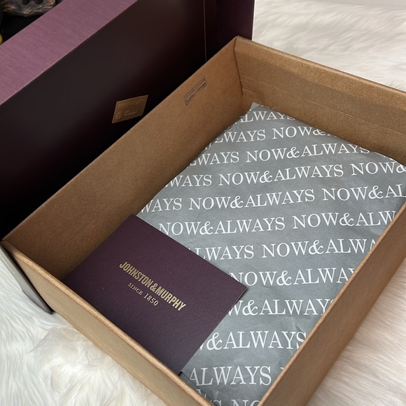 Johnston & Murphy Empty Shoe Boot Box Gift Box with Tissue Paper and Card - Picture 6 of 13